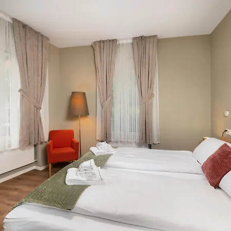 Betweenlakes Ground Fl