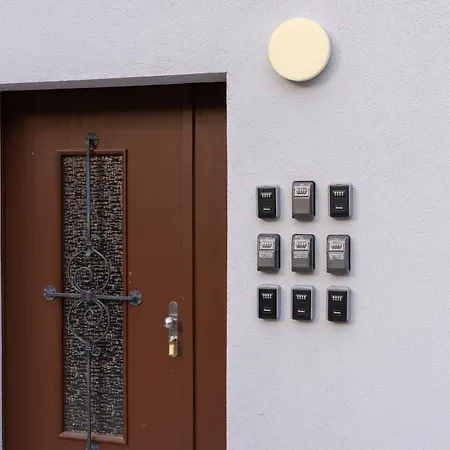 Betweenlakes Ground Fl דירה *