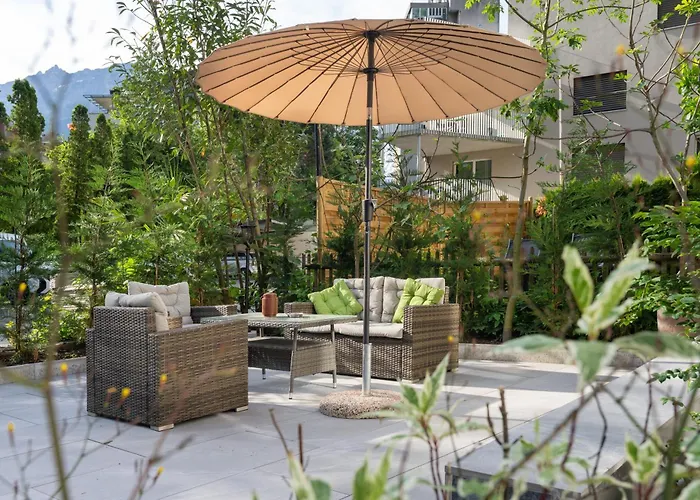 Betweenlakes Ground Fl *